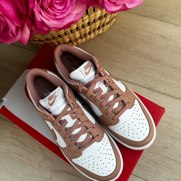 Nike Womans dunk low white rose whisper nude - Picture 3 of 16
